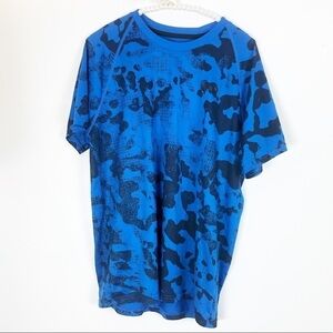 Under Armour heat gear blue camo shirt Sz S
